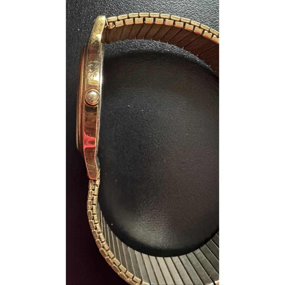 Vintage Seiko Black Dial Gold Tone Watch